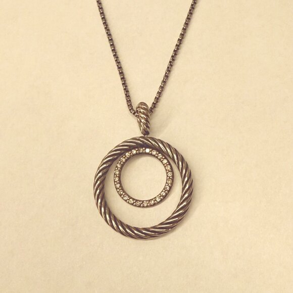 David Yurman Sterling Silver Cable Circle Pendant Necklace With Diamonds 16"-17" - Picture 7 of 9